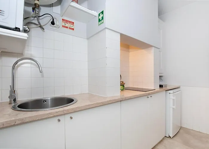 Апартаменты Cozy Bernardes 2bedroomapt With Ac Лиссабон